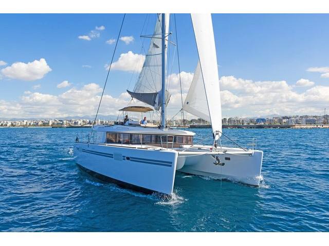 Book yachts online - catamaran - Lagoon 450 Fly A/C &amp; GEN. - Buena Suerte - rent