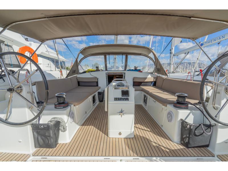 Book yachts online - sailboat - Sun Odyssey 490 4 cabins - SEA SAFARI - rent