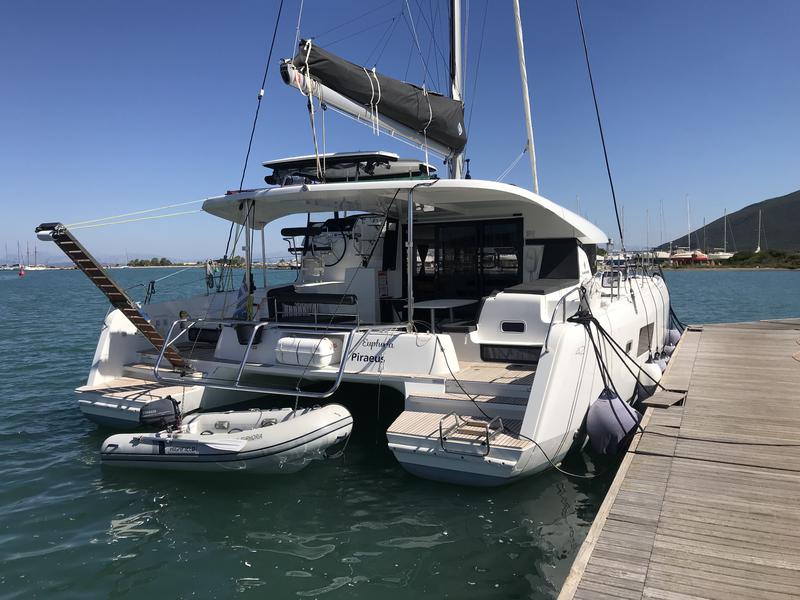 Book yachts online - catamaran - Lagoon 42 - Euphoria - rent