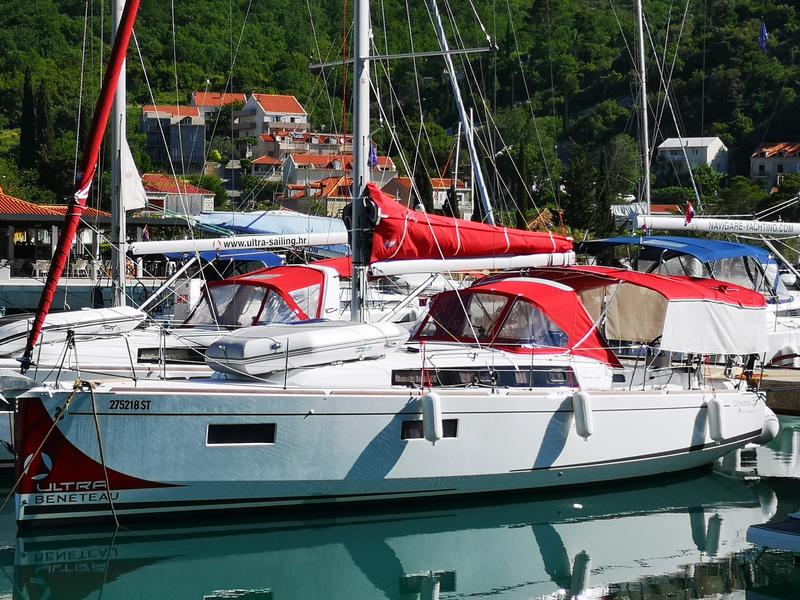 Book yachts online - sailboat - Oceanis 38.1 - TEODORA - rent