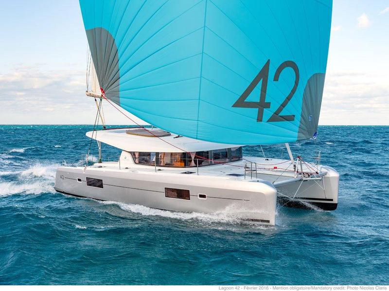 Book yachts online - catamaran - Lagoon 42 - Fujin - rent