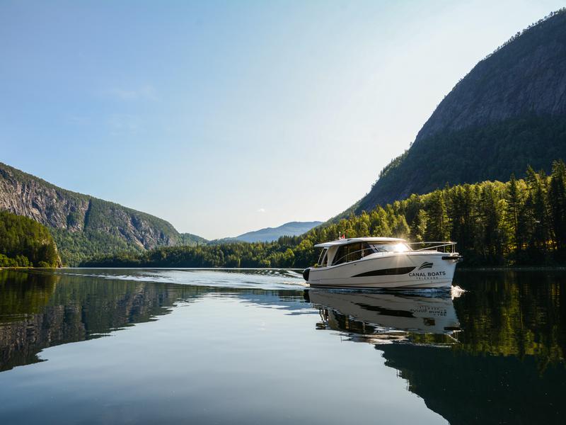 Book yachts online - motorboat - Greenline 39 - Kviteseid - rent