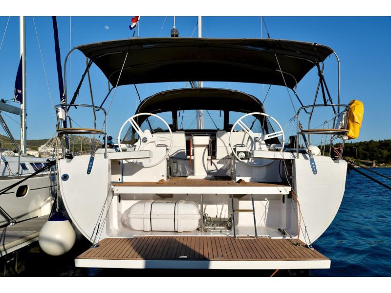 Book yachts online - sailboat - Elan 50  Impression - THERAPY - rent