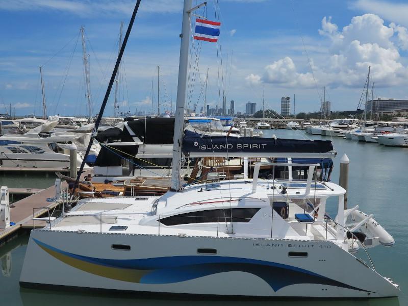 Book yachts online - catamaran - Island Spirit 410v2 - Kaya - rent