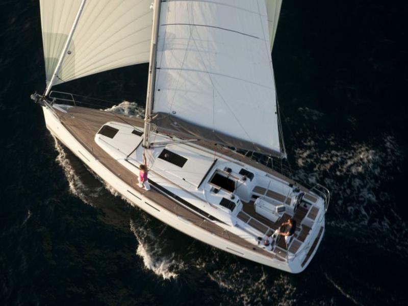 Book yachts online - sailboat - Sun Odyssey 409 - Cavalier - rent