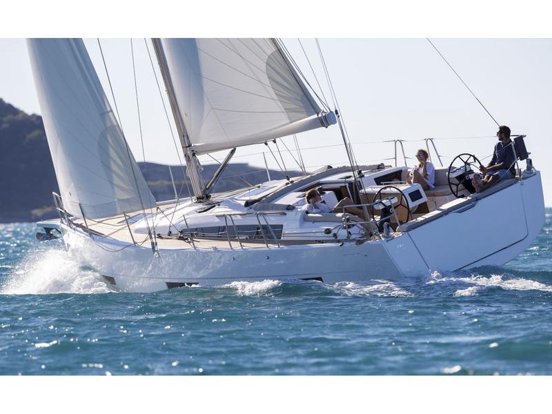Book yachts online - sailboat - Dufour 390 - PARIS - rent