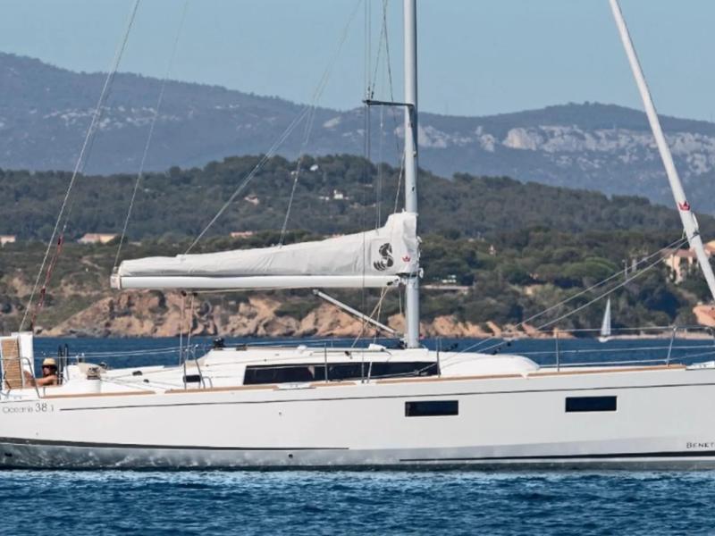 Book yachts online - sailboat - Oceanis 38.1 - Tchao - rent