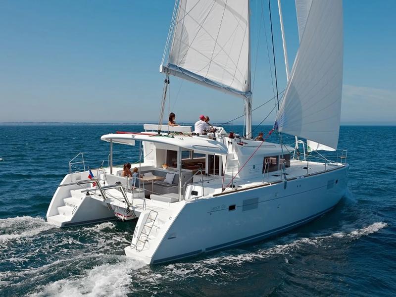 Book yachts online - catamaran - Lagoon 450F - Maja - rent