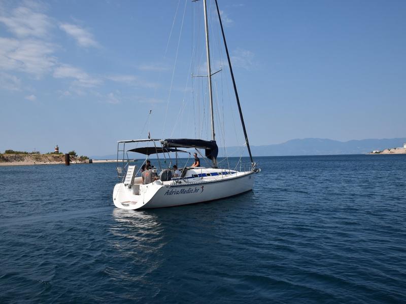 Book yachts online - sailboat - Triplast Y999 - Nono Rude 2 - rent