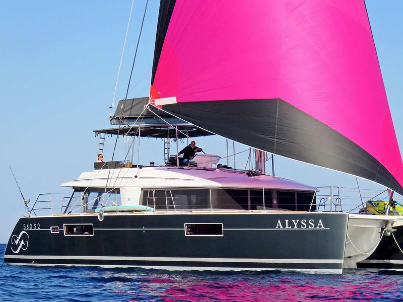 Book yachts online - catamaran - Lagoon 560 S2 - For Sail - rent