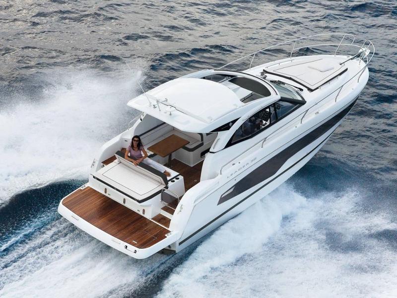 Book yachts online - motorboat - Leader 36 - SARA - rent