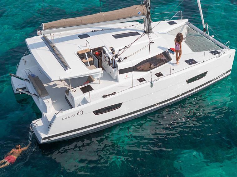 Book yachts online - catamaran - FOUTAINE PAJOT Lucia 40 - Ultimo - rent