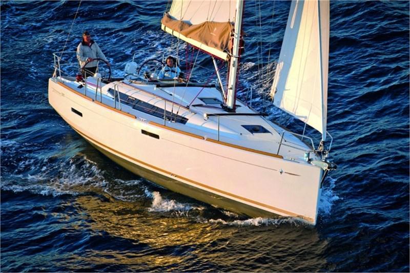 Book yachts online - False - Sun Odyssey 389 (3Cab) - Suzie Q - rent
