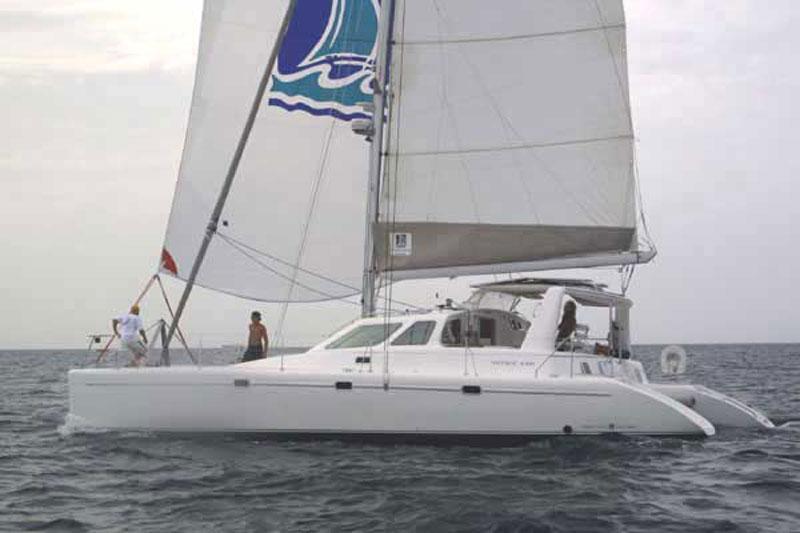 Book yachts online - False - Voyage 440 (4Cab) -  Alboran Mahanga (Radazul) - rent