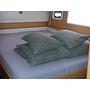 Book yachts online - catamaran - Lagoon 400 S2 (4+2 cab.) - Secret of Life - rent