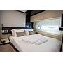 Book yachts online - motorboat - Azimut 72 Fly - Alyss - rent