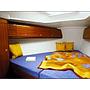 Book yachts online - sailboat - Bavaria Cruiser 32 - DANIELLE - rent